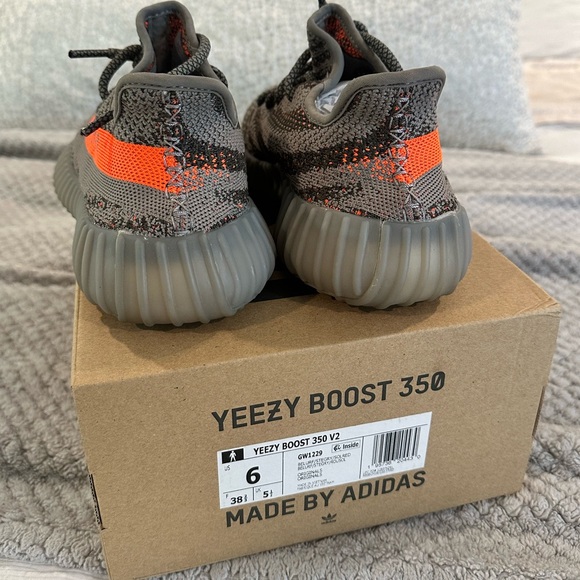 YEEZY BOOST 350 V2 "Beluga" - Picture 5 of 7